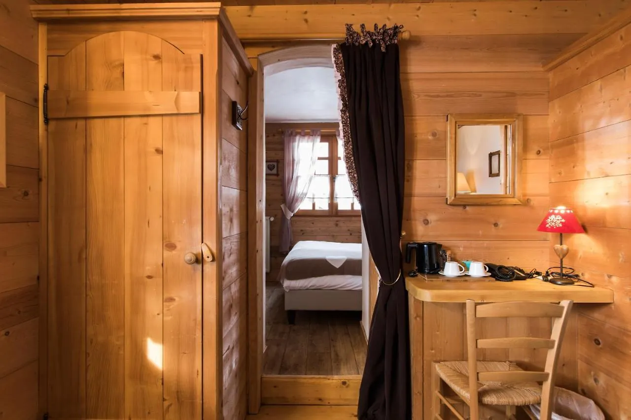 Les Chalets De La Griyotire 阿尔利河畔普拉兹 3*,