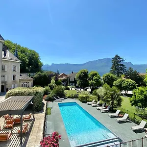 Hotel Chateau & De La Commanderie
