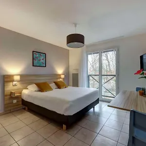 Hotel Zenitude Hôtel-résidences L'orée Du Parc